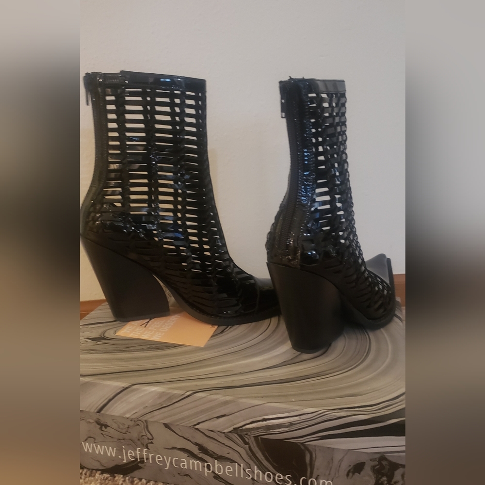 Jeffrey Campbell, Neverworn Black Patent Leather Mid-Boot, Size 9, Back Zip